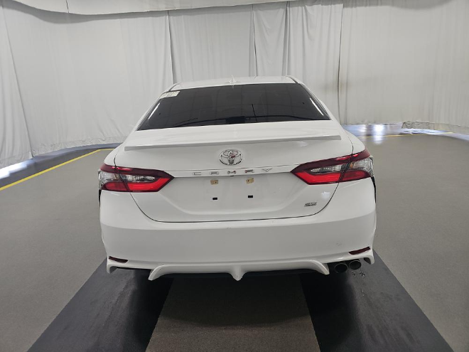 2022 Toyota Camry SE FWD