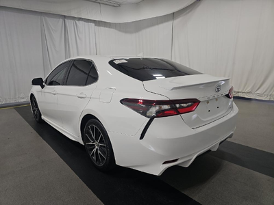 2022 Toyota Camry SE FWD