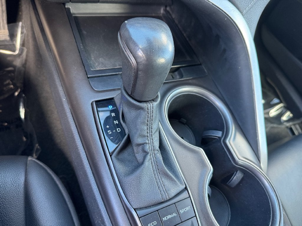 2023 Toyota Camry SE FWD