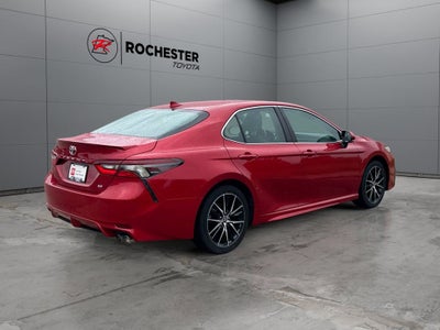 2024 Toyota Camry SE FWD