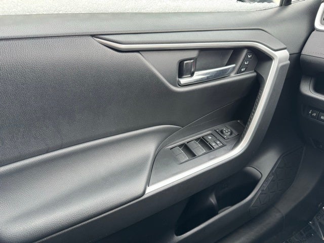 2023 Toyota RAV4 Hybrid XLE Premium AWD