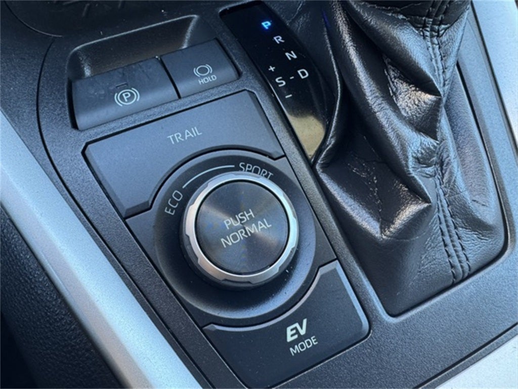 2020 Toyota RAV4 Hybrid LE AWD