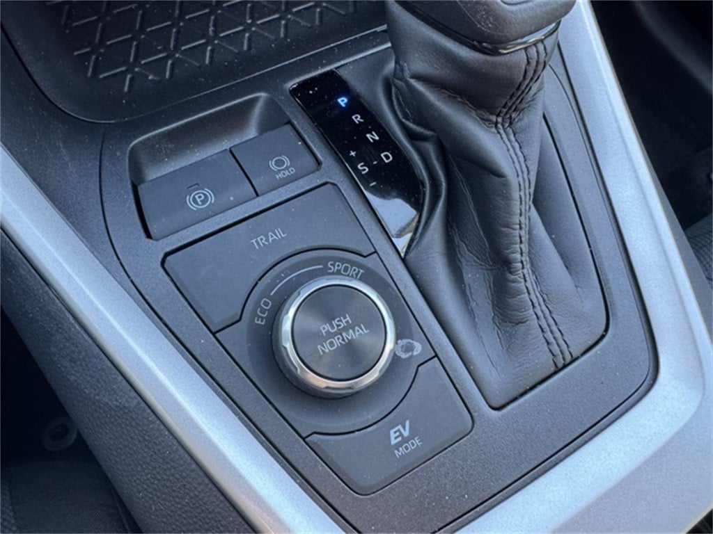 2025 Toyota RAV4 Hybrid XLE AWD