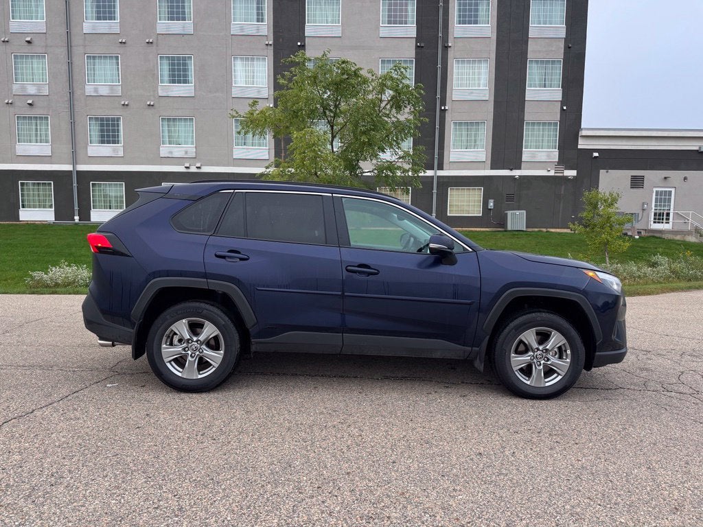 2025 Toyota RAV4 Hybrid XLE AWD