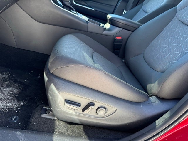 2025 Toyota RAV4 Hybrid XLE AWD