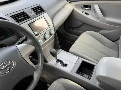 2009 Toyota Camry LE FWD