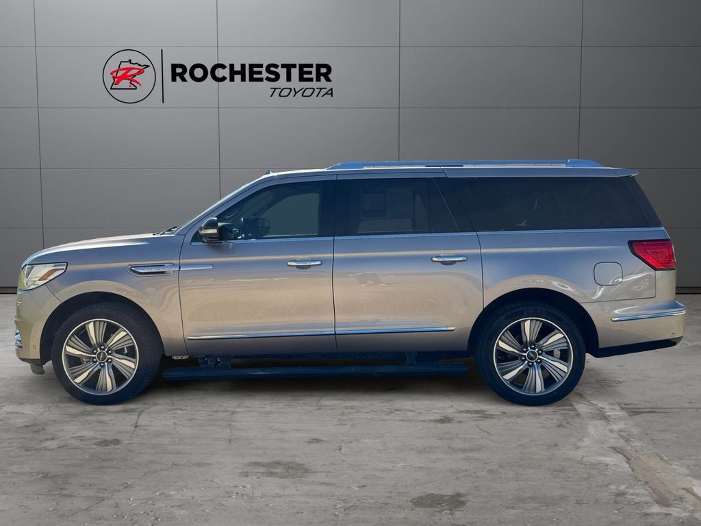 Used 2018 Lincoln Navigator Select with VIN 5LMJJ3JT9JEL05280 for sale in Rochester, Minnesota