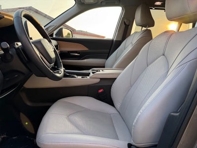 2025 Toyota Grand Highlander Platinum AWD