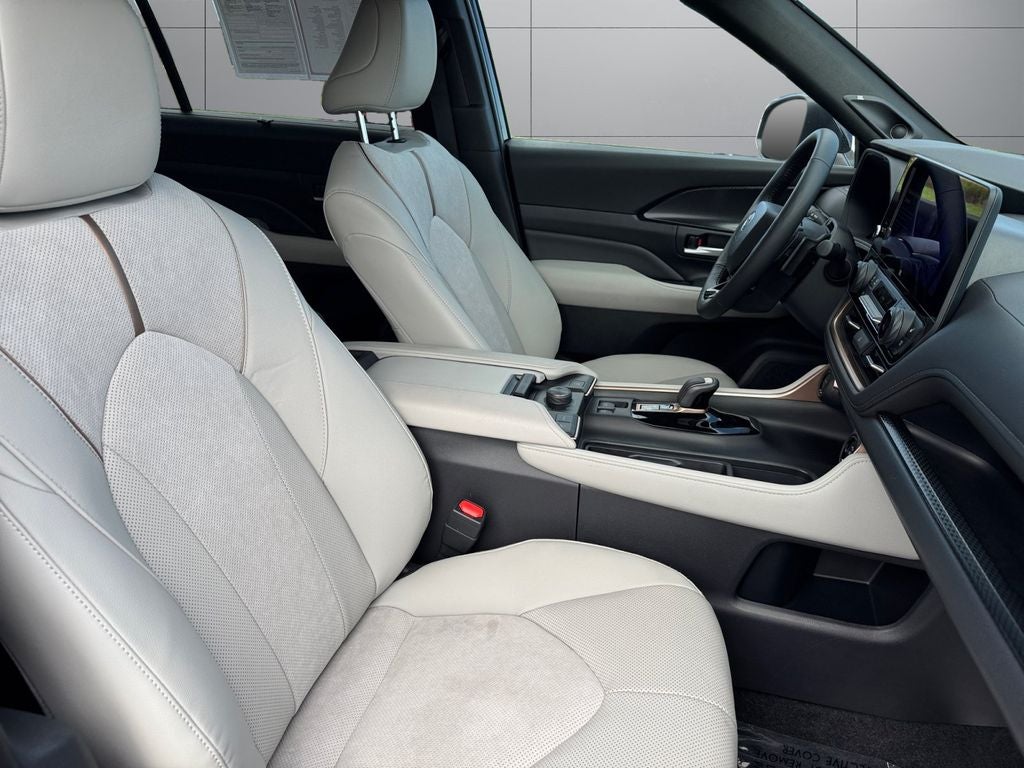 2026 Toyota Grand Highlander Platinum - Photo 17