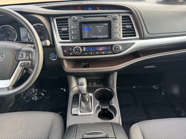2017 Toyota Highlander Hybrid LE AWD