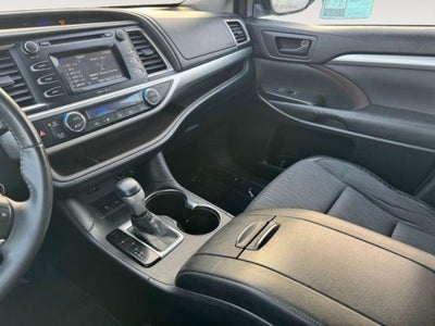 2014 Toyota Highlander LE Plus V6 AWD