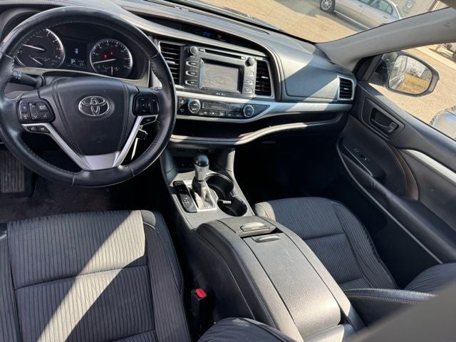 Used 2014 Toyota Highlander LE Plus with VIN 5TDBKRFH3ES042445 for sale in Rochester, Minnesota