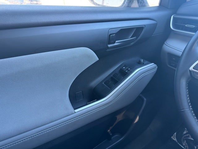 2022 Toyota Highlander LE AWD