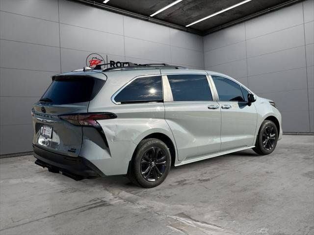 2024 Toyota Sienna Woodland Edition 7 Passenger