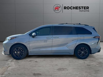 2024 Toyota Sienna Woodland Edition 7 Passenger