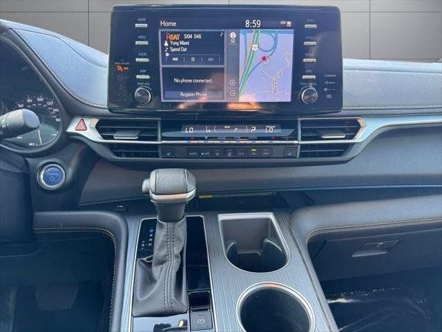 2024 Toyota Sienna Woodland Edition 7 Passenger
