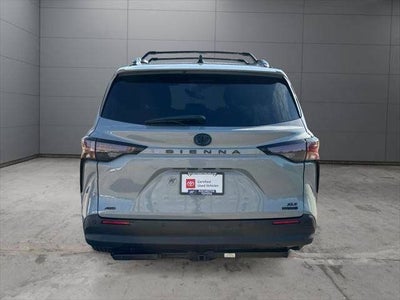 2024 Toyota Sienna Woodland Edition 7 Passenger