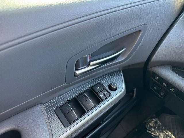 2024 Toyota Sienna Woodland Edition 7 Passenger