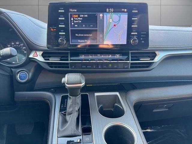 2024 Toyota Sienna Woodland Edition 7 Passenger