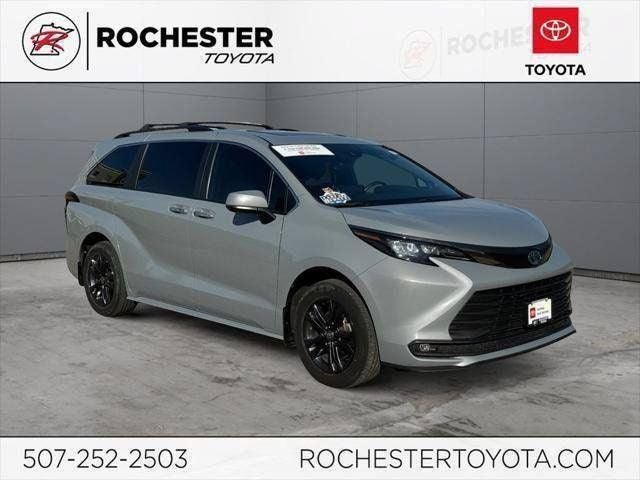 2024 Toyota Sienna Woodland Edition 7 Passenger