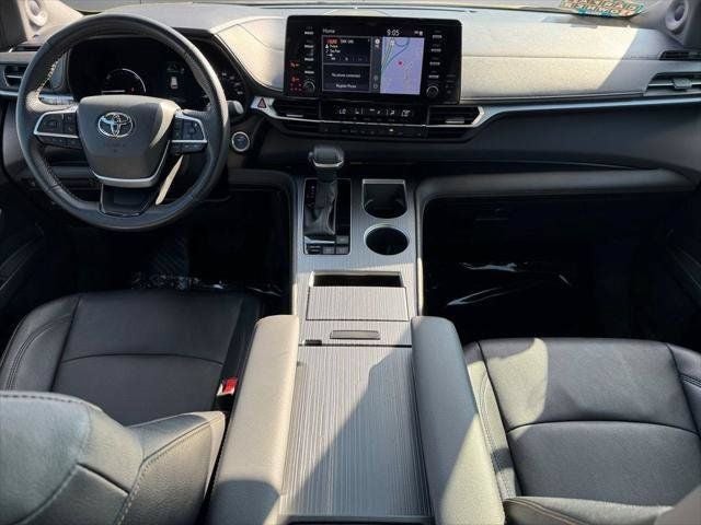 2024 Toyota Sienna Woodland Edition 7 Passenger