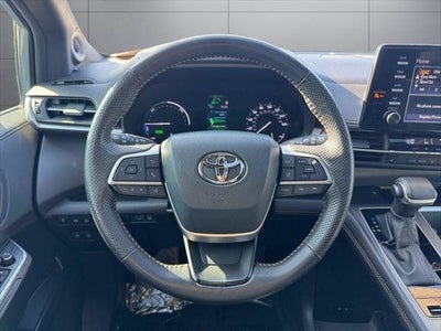 2024 Toyota Sienna Woodland Edition 7 Passenger