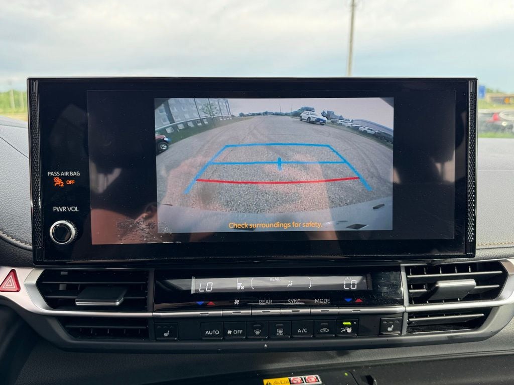 2025 Toyota Sienna Woodland Edition AWD