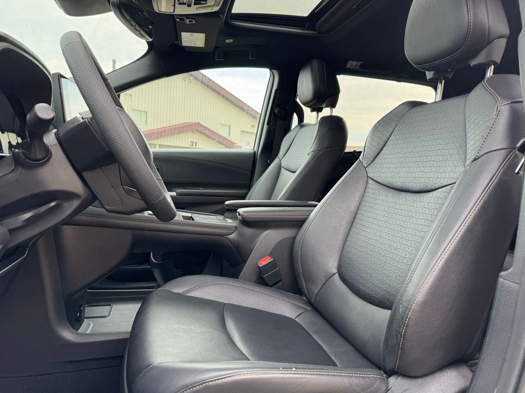2025 Toyota Sienna Woodland Edition AWD