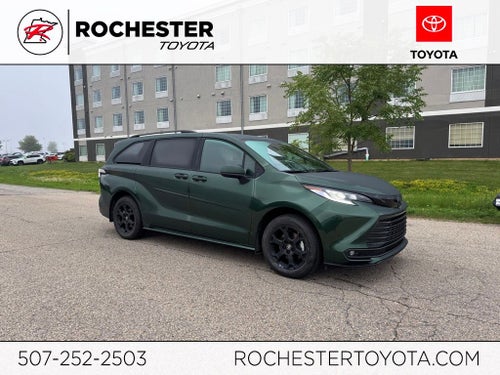 2026 Toyota Sienna Woodland Edition 7 Passenger