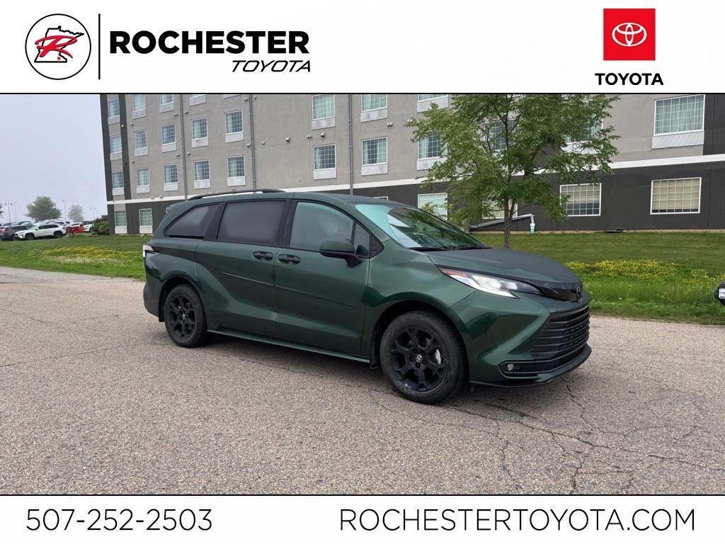 2026 Toyota Sienna Woodland Edition 7 Passenger