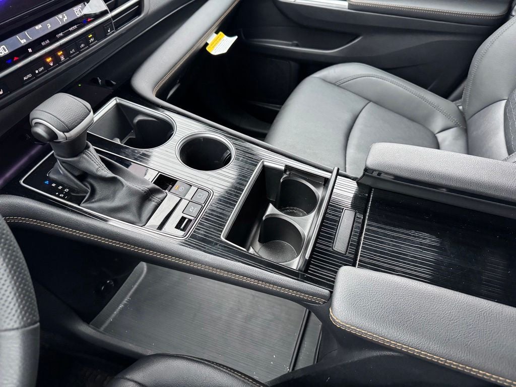 2026 Toyota Sienna Woodland Edition 7 Passenger