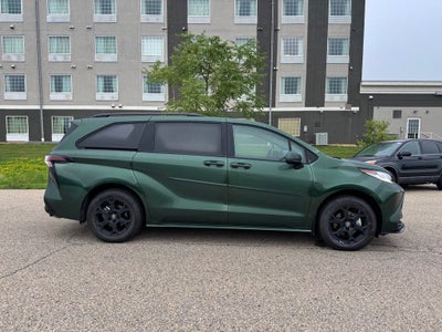 2026 Toyota Sienna Woodland Edition 7 Passenger
