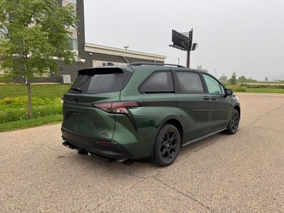 2026 Toyota Sienna Woodland Edition 7 Passenger