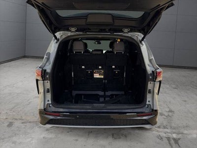 2023 Toyota Sienna XSE 7 Passenger