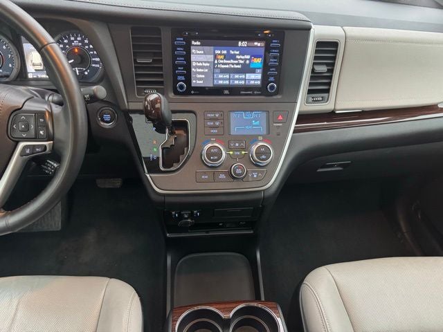 Used 2020 Toyota Sienna Limited with VIN 5TDDZ3DC3LS248693 for sale in Rochester, Minnesota