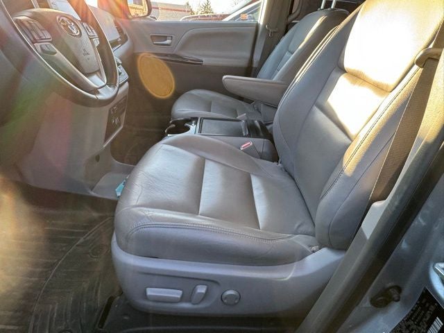 2019 Toyota Sienna XLE 7 Passenger