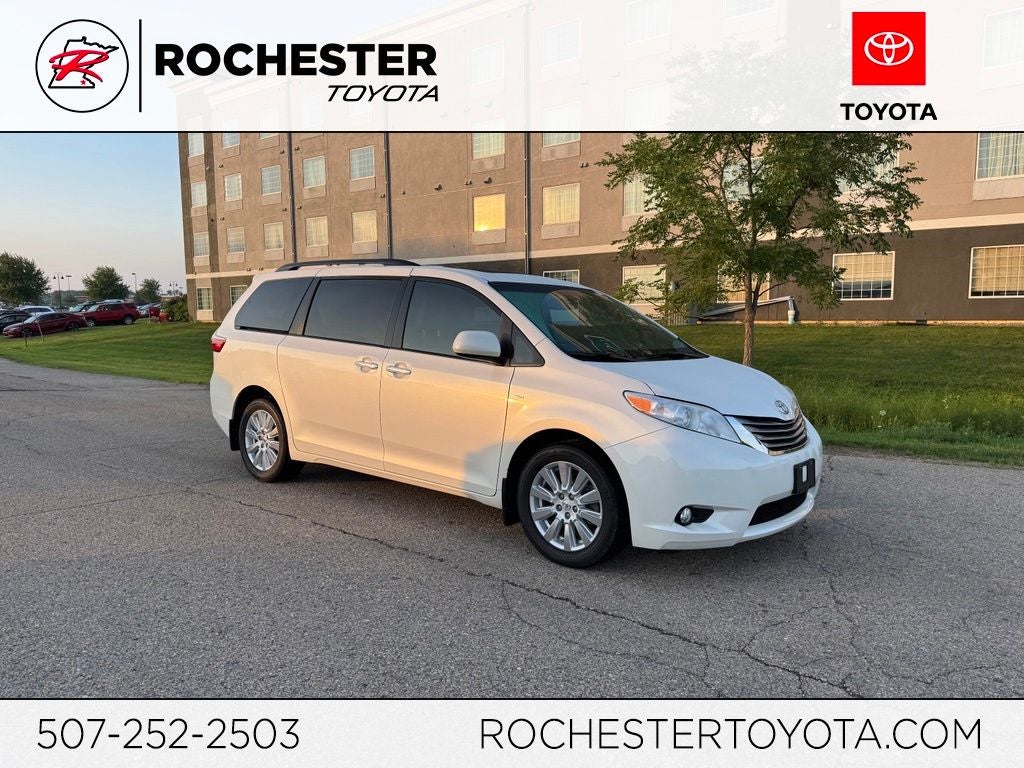 2017 Toyota Sienna XLE Premium 7 Passenger