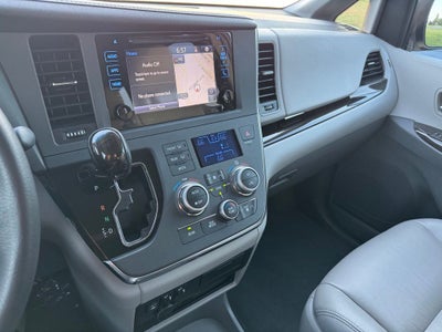 2017 Toyota Sienna XLE Premium 7 Passenger