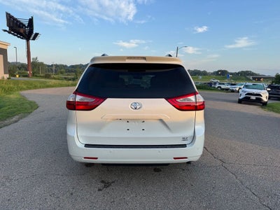 2017 Toyota Sienna XLE Premium 7 Passenger