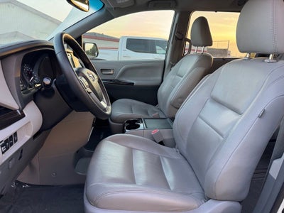 2017 Toyota Sienna XLE Premium 7 Passenger
