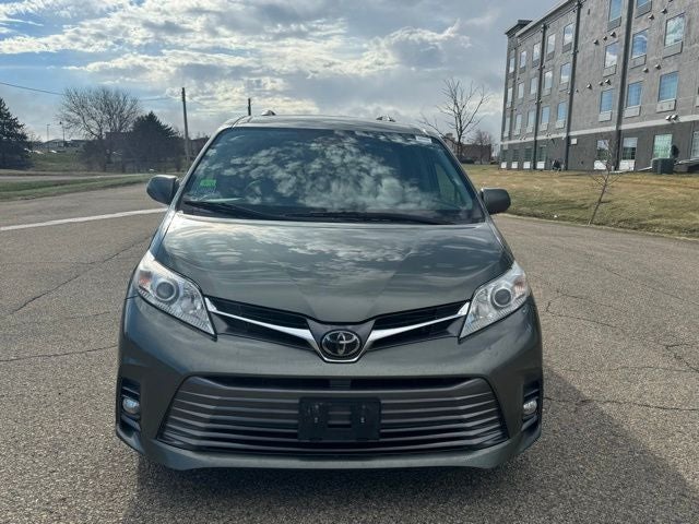 2019 Toyota Sienna XLE 7 Passenger