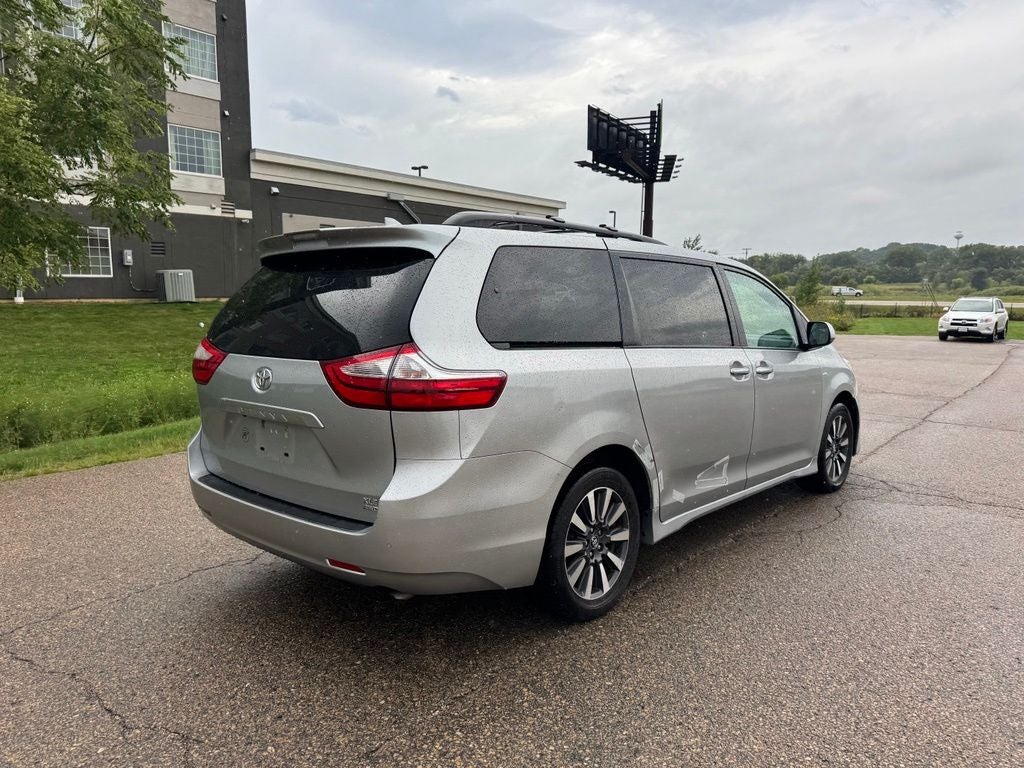 2019 Toyota Sienna XLE 7 Passenger
