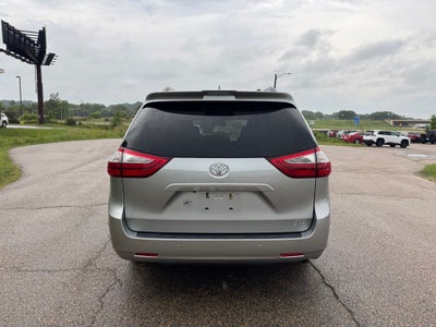 2019 Toyota Sienna XLE 7 Passenger