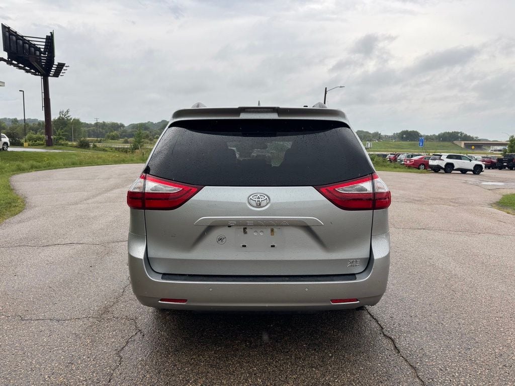 2019 Toyota Sienna XLE 7 Passenger