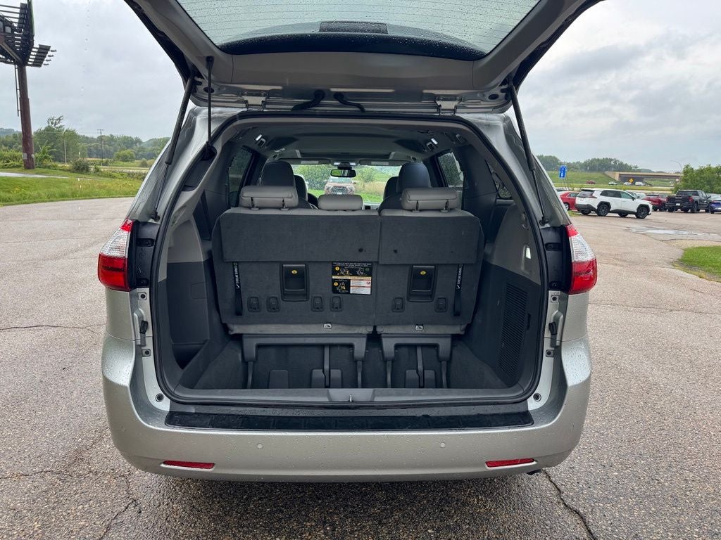 2019 Toyota Sienna XLE 7 Passenger