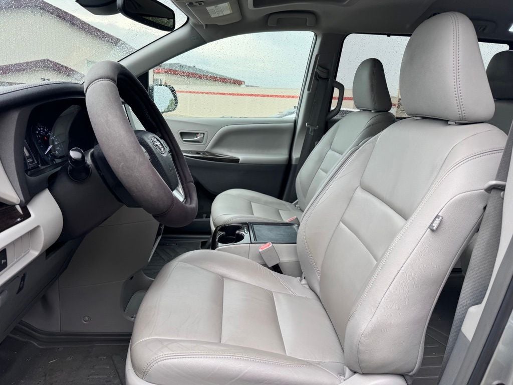 2019 Toyota Sienna XLE 7 Passenger