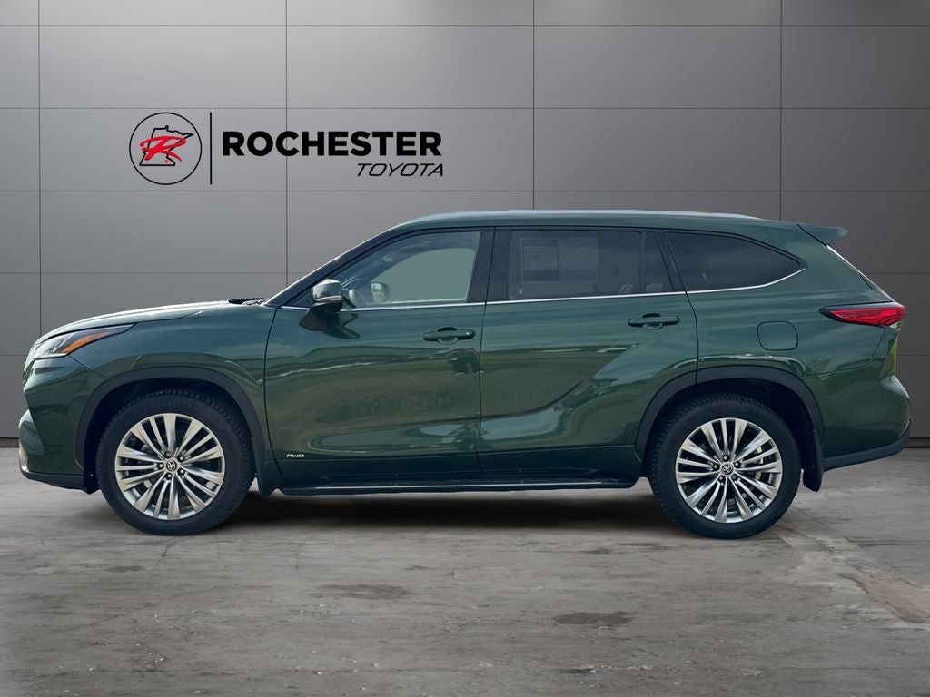 Used 2023 Toyota Highlander Platinum with VIN 5TDEBRCH8PS582944 for sale in Rochester, Minnesota