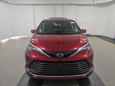 2024 Toyota Sienna Platinum 7 Passenger