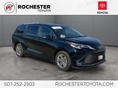 2022 Toyota Sienna Platinum 7 Passenger