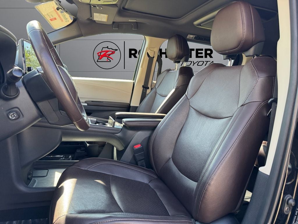 2022 Toyota Sienna Platinum 7 Passenger